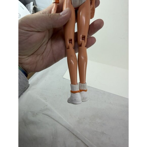 Vintage 1997 University of Tennessee Cheerleader Barbie #17753 +Original Outfit - Picture 4 of 9